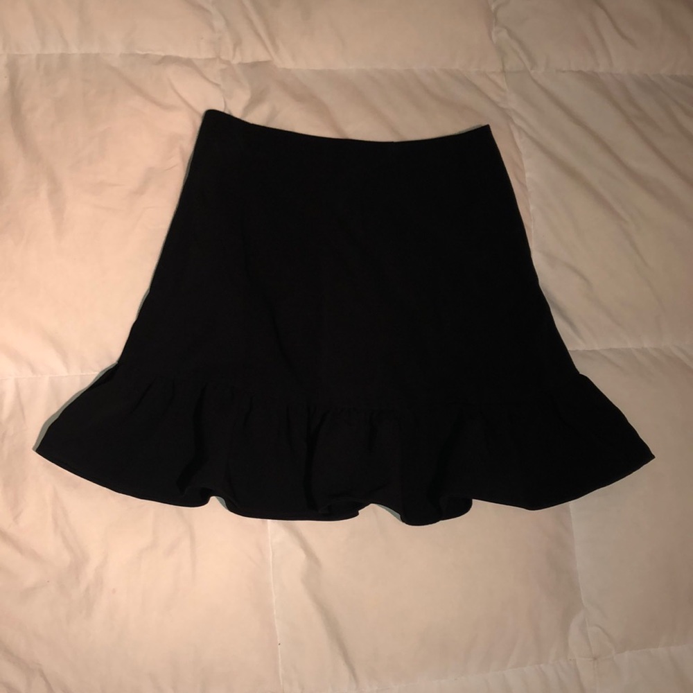 Elizabeth And James black mini tulip skirt